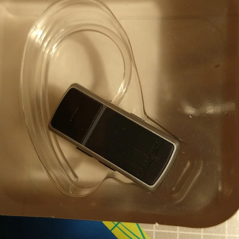 Samsung WEP470 Bluetooth Headset